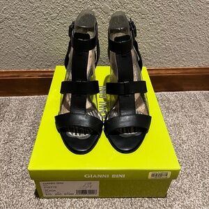 Gianni Bini Yvette Black Heel Sandals, size 7M